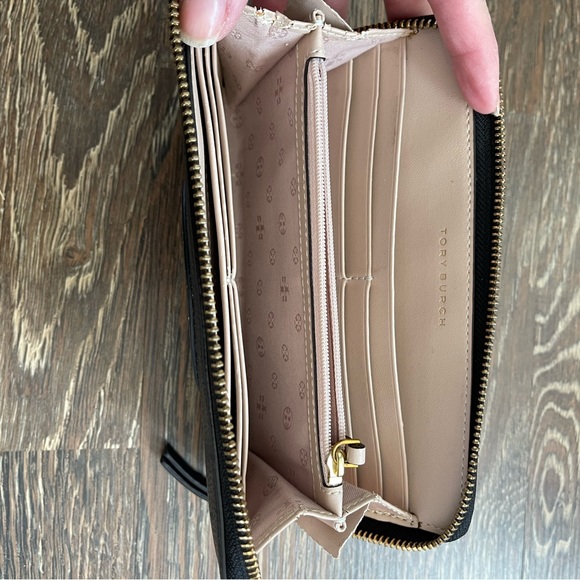 Tory Burch wallet - Picture 4 of 7
